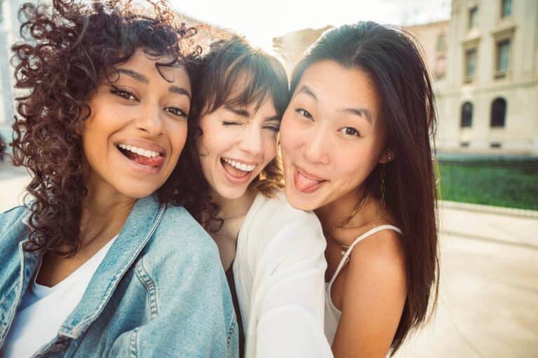 What causes cervical cancer?