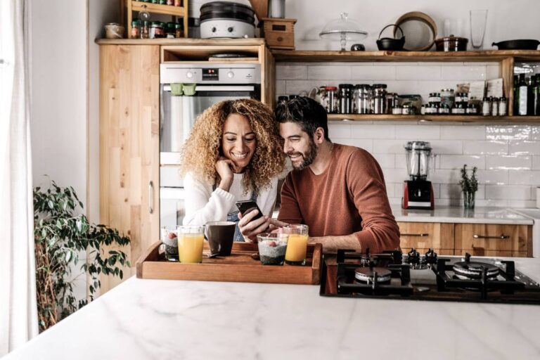 Colonoscopy by a general surgeon: colon cancer screening close to home